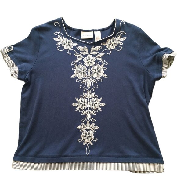 Alfred Dunner Blue Casual Top Shirt Embroidered Flowers Summer Casual Size Large - Picture 3 of 7